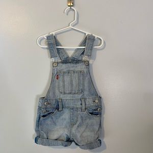 Levi’s Boyfriend Shortall